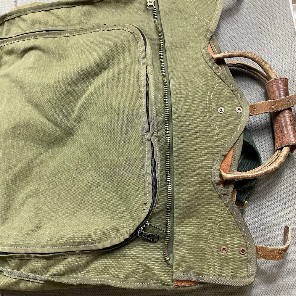 Vintage Orvis Battenkill Garment Bag Beautiful Aged Leather & Green Field Canvas